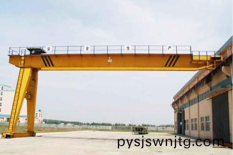 半(ban)門式(shi)起重機(ji)