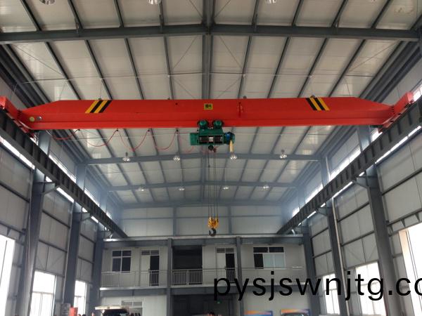電(dian)動(dong)單(dan)樑(liang)起(qi)重機(ji)